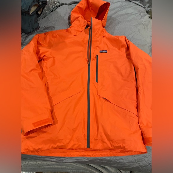 Patagonia Other - Patagonia Men’s Insulated Snowshot Jacket